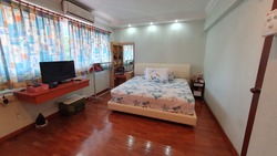 Blk 327 Jurong East Street 31 (Jurong East), HDB Executive #204267431
